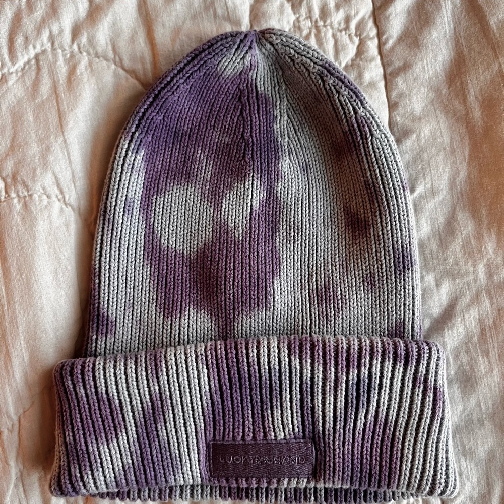 Lucky Brand Purple Tie-Dye Knit Beanie — Unisex Ribbed Winter Hat